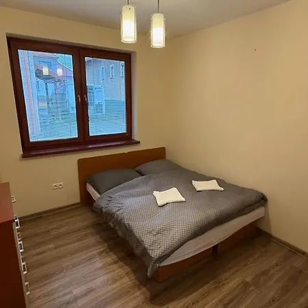 4 Apartment, Hriadky, Appartement *