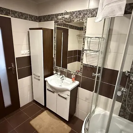 4 Apartment, Hriadky, Appartement