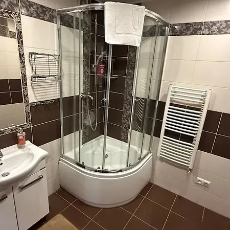 4 Apartment, Hriadky, Appartement