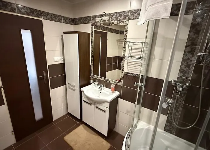 4 Apartment, Hriadky, Апартаменты